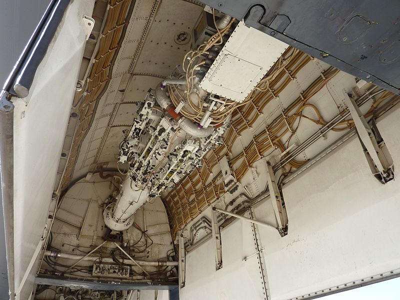 File:B-1 Lancer bomb bay.jpg