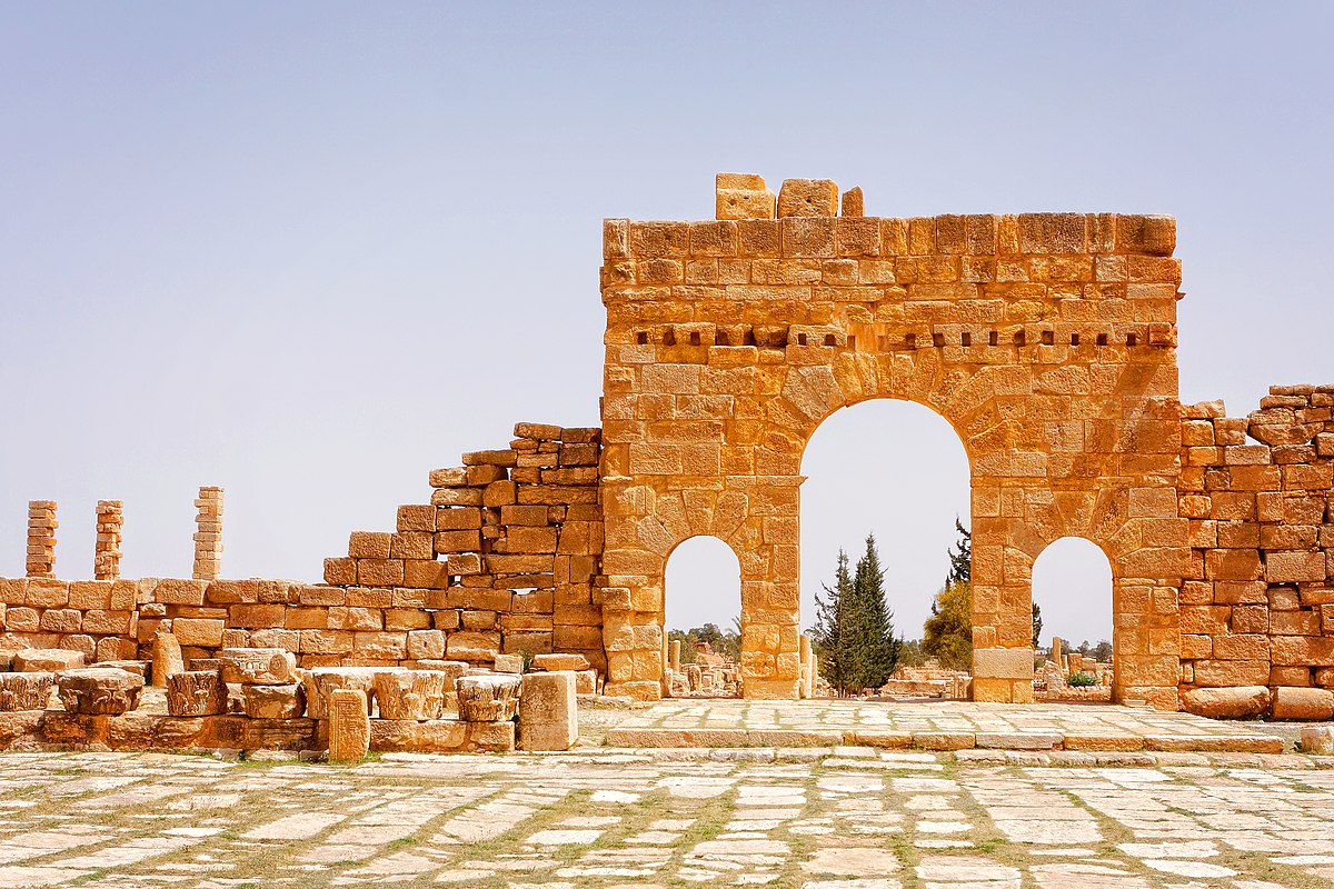 9. Arch of Antoninus Pius (Sbeitla) Photograph: Agnieszkaphoto
