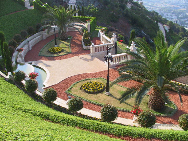 File:Bahai Gardens Upper Terrace.jpg