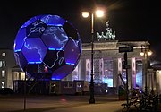 Berlin Football Globe-night1