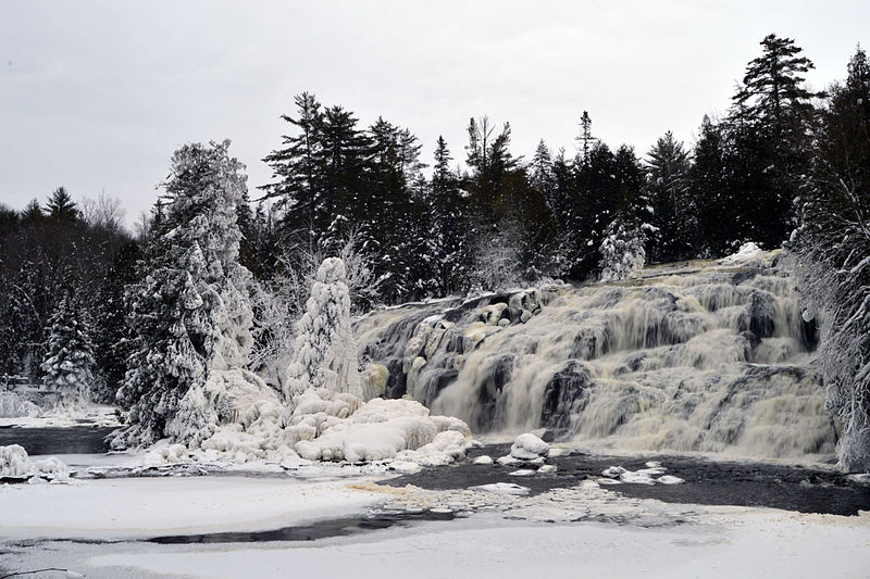 File:Bond Falls in January 1.jpg