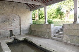 Intérieur de la fontaine gallo-romaine.