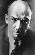 Lenin pada bulan Juli 1920, diambil oleh Pavel Zhukov.