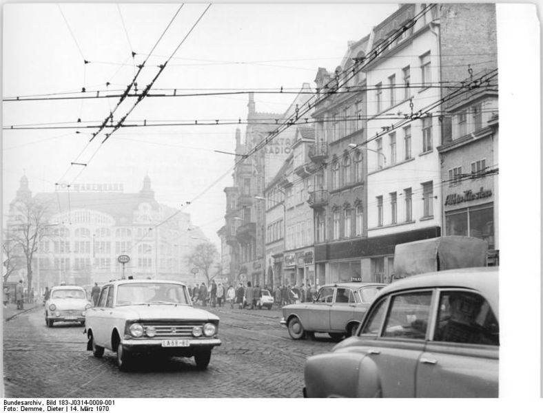 File:Bundesarchiv Bild 183-J0314-0009-001, Erfurt, Anger.jpg