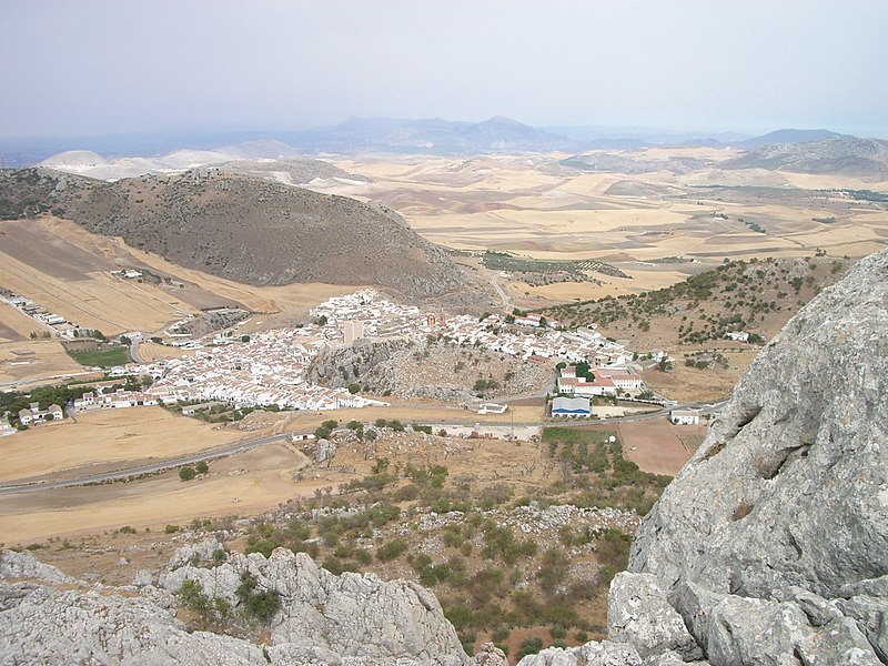 File:Cañete la Real panorama dall'alto.JPG