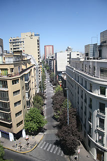 Huérfanos Street