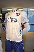 Uniforme de Nacional (2015-2016)