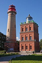 Neuer Leuchtturm (links) und Schinkelturm, 2010