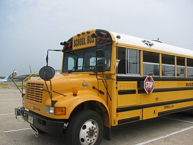Carpenter Classic 2000 bus 2.jpg