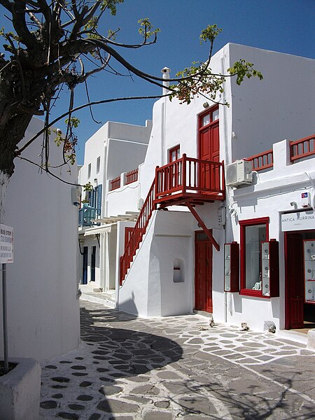 File:Carrer de Míkonos, illes Cíclades.JPG