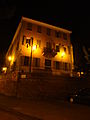 Il Palazzo Municipale in una suggestiva fotografia notturna