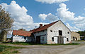 Čeština: Zemědělské budovy ve vsi Černý Dub (část obce Homole, okres České Budějovice). English: Farm buildings in the village of Černý Dub (Black Oak-tree) (part of the municipality of Homole, České Budějovice District, South Bohemian Region, Czech Republic).