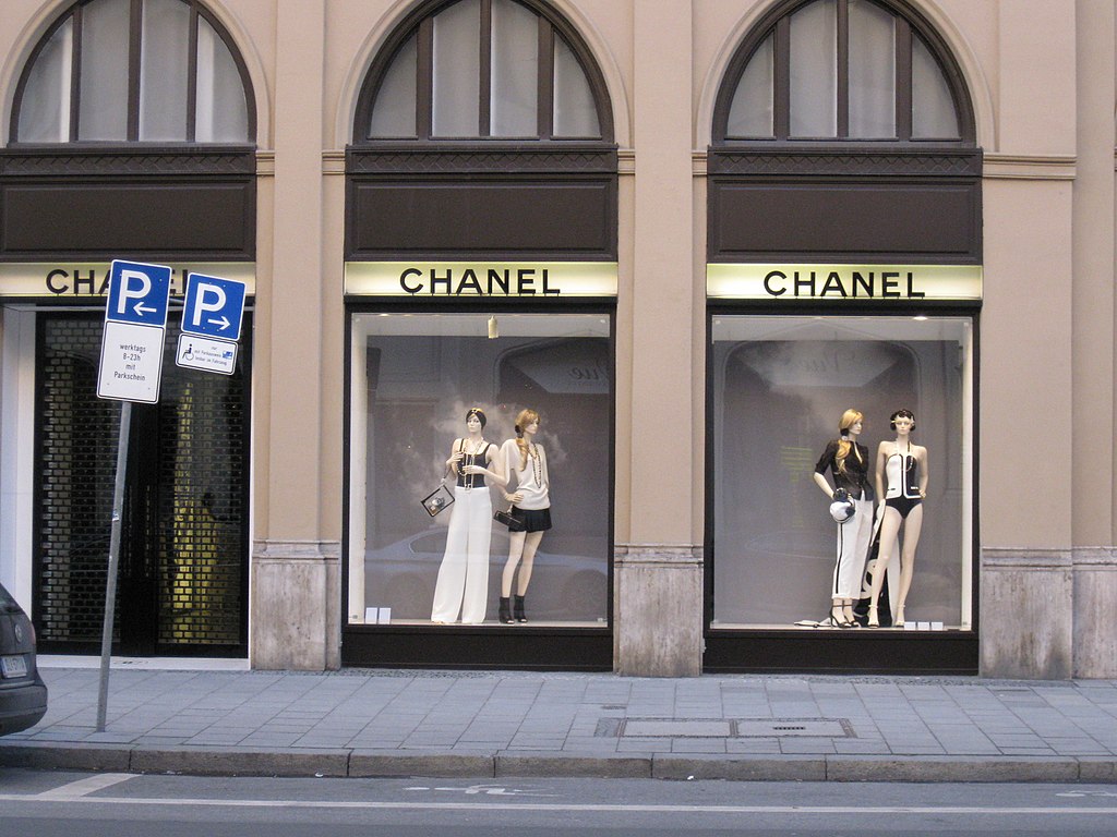 File:Chanel München.jpg - Wikimedia Commons