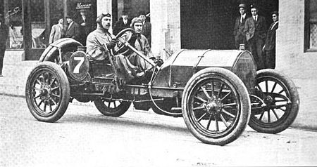 Charles Bigelow and mechanic in Mercer car 1911.jpg