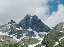 La Cima di Nasta (al centro) e la Cima Paganini (a sinistra).