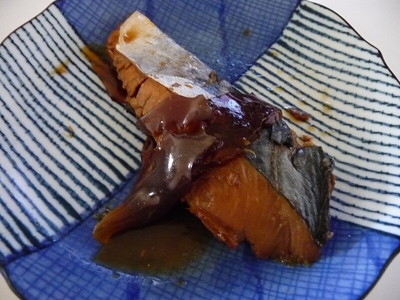 File:Congealed gelatin of boiled fish (Japanese Spanish mackerel).JPG