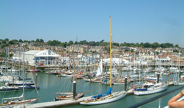 Cowes marina