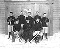 L'équipe des Nuggets de Dawson City en 1905 parcourt plus de 6 400 kilomètres pour défier Ottawa.