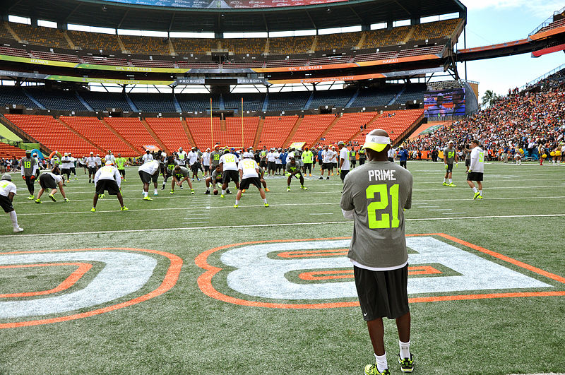 File:Deion Sanders at 2014 Pro Bowl practice.jpg