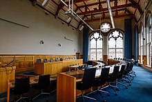 Derry Guildhall Luogo di incontro della città di Derry e del consiglio distrettuale di Strabane 2019 08 29.jpg