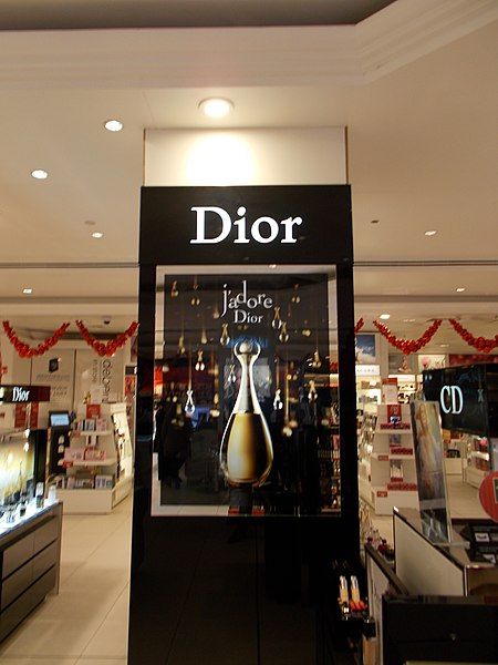 File:Dior, Debenhams, Sutton, Surrey, London.JPG