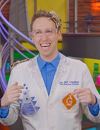 <span class="mw-page-title-main">Jeffrey Vinokur</span> American science educator and entertainer