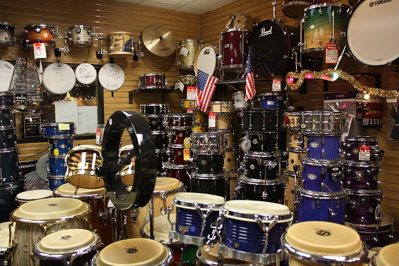 File:Drum shop DC, 2009-12-31.jpg