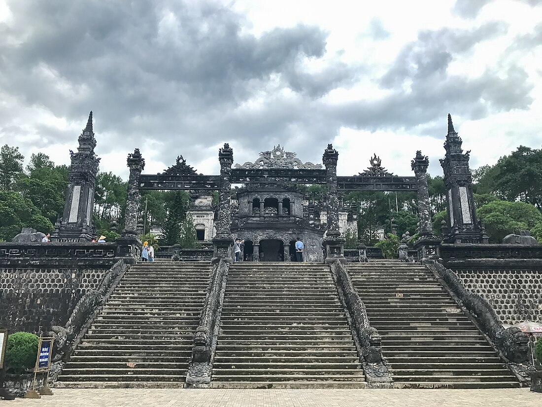 Tumba de Khải Định