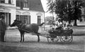 KW 45: Dolgener Kinder in einer Ponykutsche im Jahre 1935