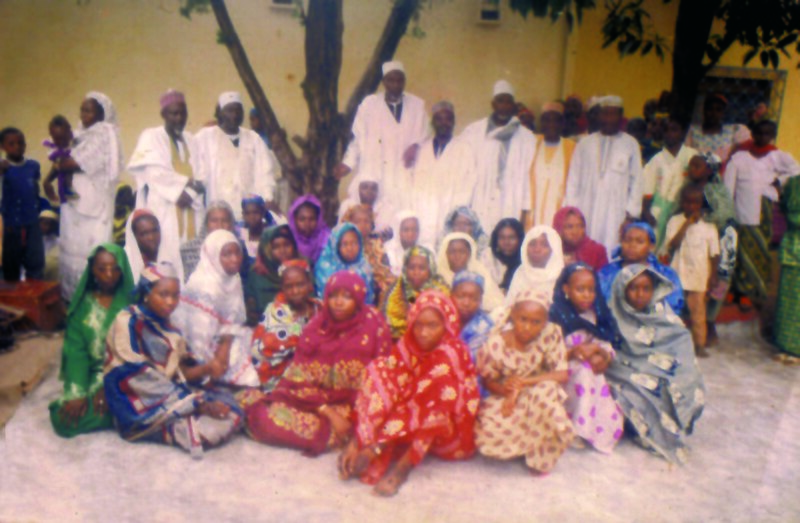 File:Famille Elhadj Hamoa Hamatoukour.jpg