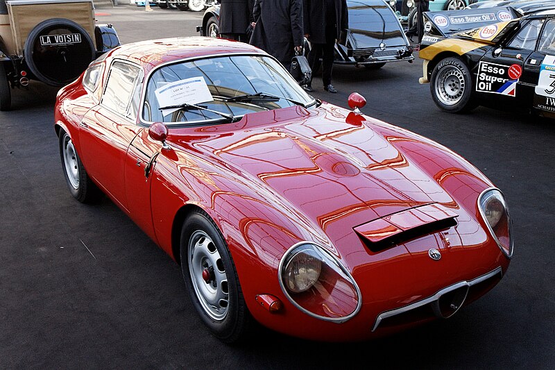 File:Festival automobile international 2011 - Vente aux enchères - Alfa Romeo TZ - 1965 -5.jpg