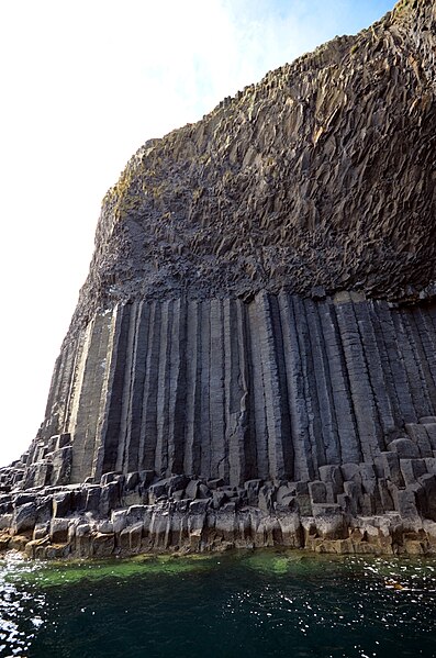 File:Fingal's Cave, Staffa Island 11.jpg