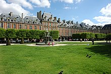 Fransa IDF 75 Place des vosges 01.jpg