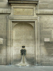 Fontaine Palatine, Rue Garanciére, 6th arrondissement. Built by Princess Anne Henriette of Bavaria in 1715. When her house was torn down in 1913, the fountain was rebuilt on the same site.[10]