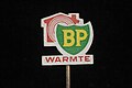 Geel en groene reclamespeld, “BP warmte”, objectnr 32016-152.JPG