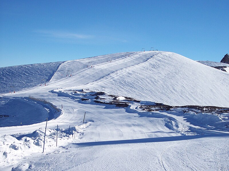 File:Glacier Deux-Alpes.jpg