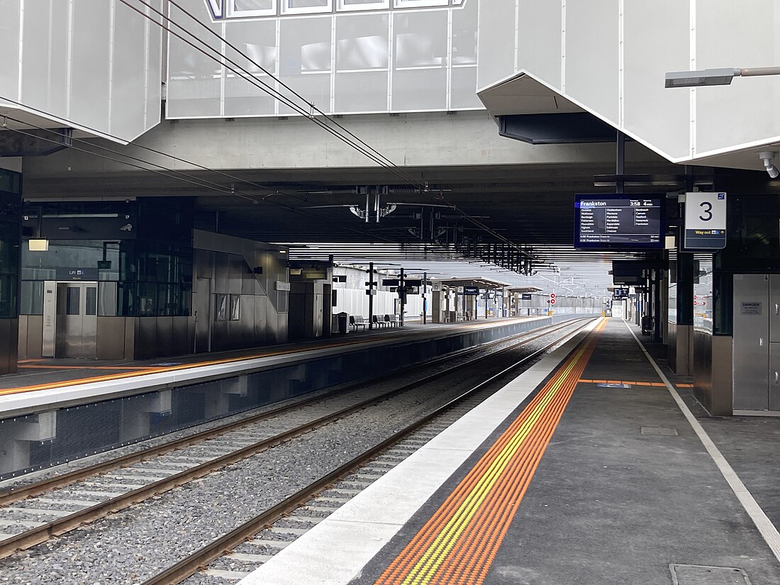 Glen Huntly railway station