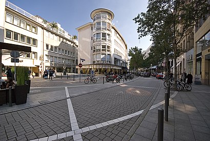 So kommt man zu Goethestraße (frankfurt Am Main) mit den Öffentlichen - Mehr zum Ort Hier