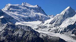 Grand Combin, jobbra a Combin de Corbassière