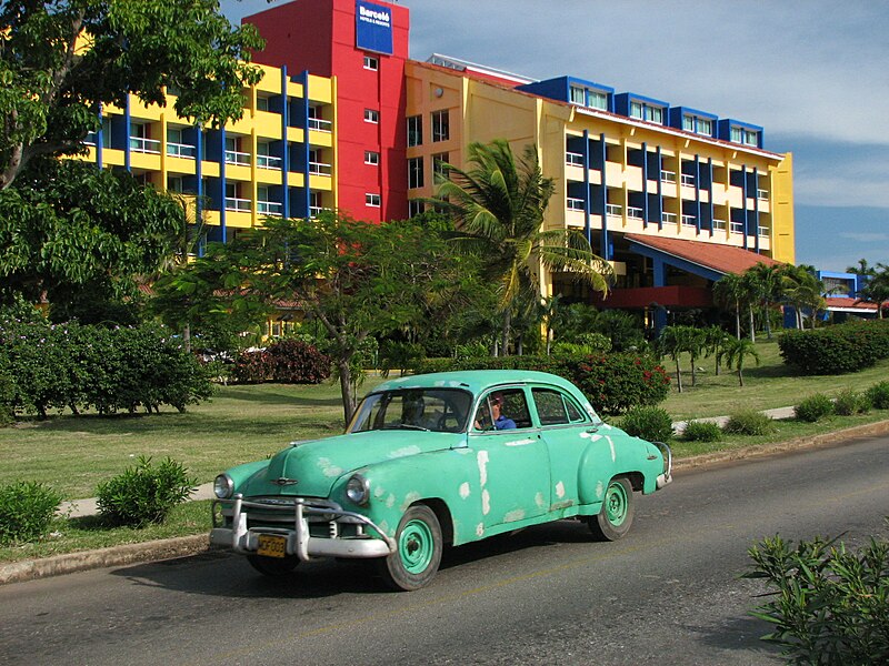 File:Green 1950 Chevrolet in Varadero, Cuba.jpg