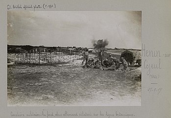 Soldats britanniques sur le front à Hénin en 1917.