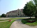 Cluny: Monumenti e luoghi di interesse, Architetture religiose, Società