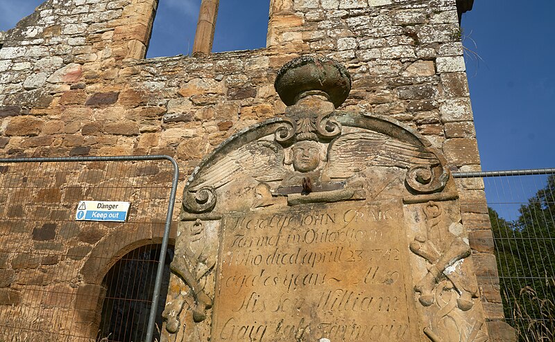 File:Headstone, Craig family grave, Old Parish Churchyard, Temple.jpg