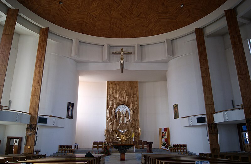 File:Holy Family Church (inside), 1 Aleksandry street, Krakow, Poland.jpg