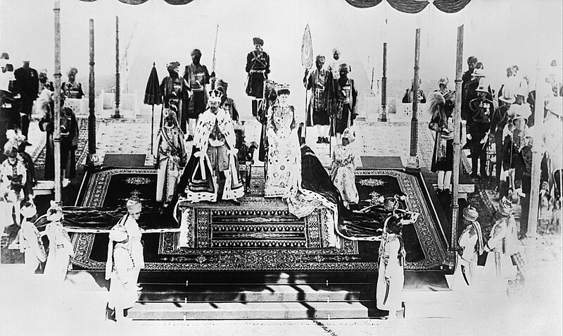 File:India Before the First World War; George V and Queen Mary at Delhi Durbar Q107150.jpg