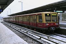 Zug der Reihe 485 in Berlin-Grünau