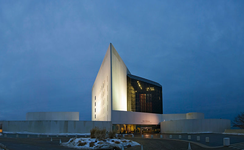 File:JFK library Stitch.jpg