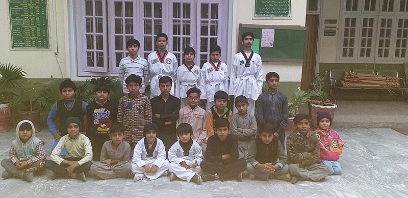 File:JUDO CARATAY CLASS STUDENTS IN AL AZHAR SCHOOL MULTAN.jpg