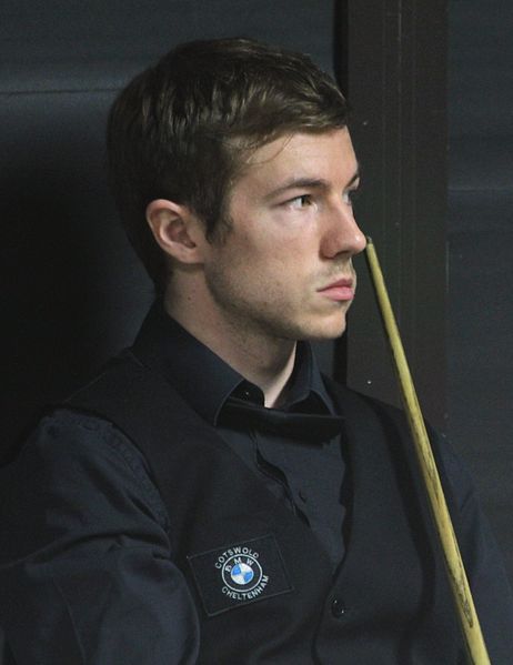 Jack Lisowski won his first round match 10–9 over two-time finalist Ali Carter.