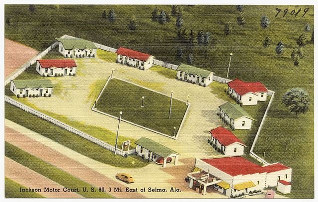 Post card of the Jackson Motor Court, a Motel on US 80 near Selma